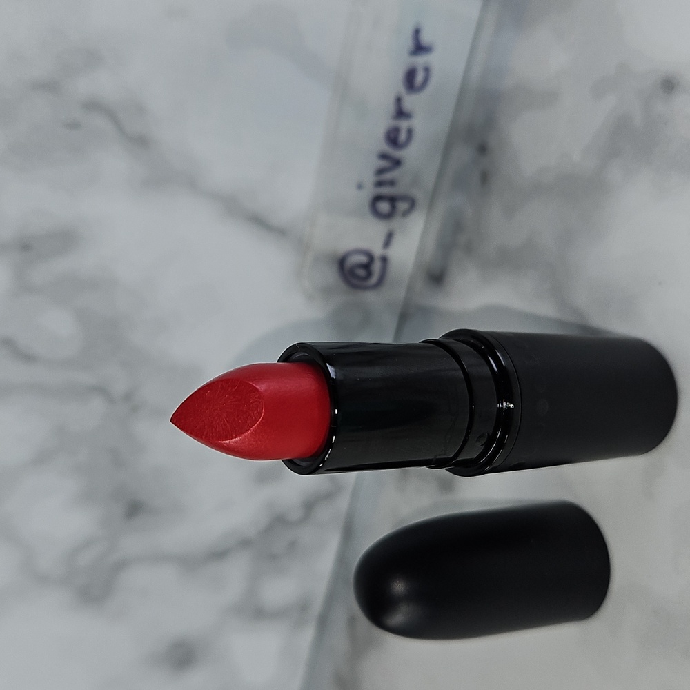 NWOB RUBY WOO LE  Retro Matte Lipstick MAC